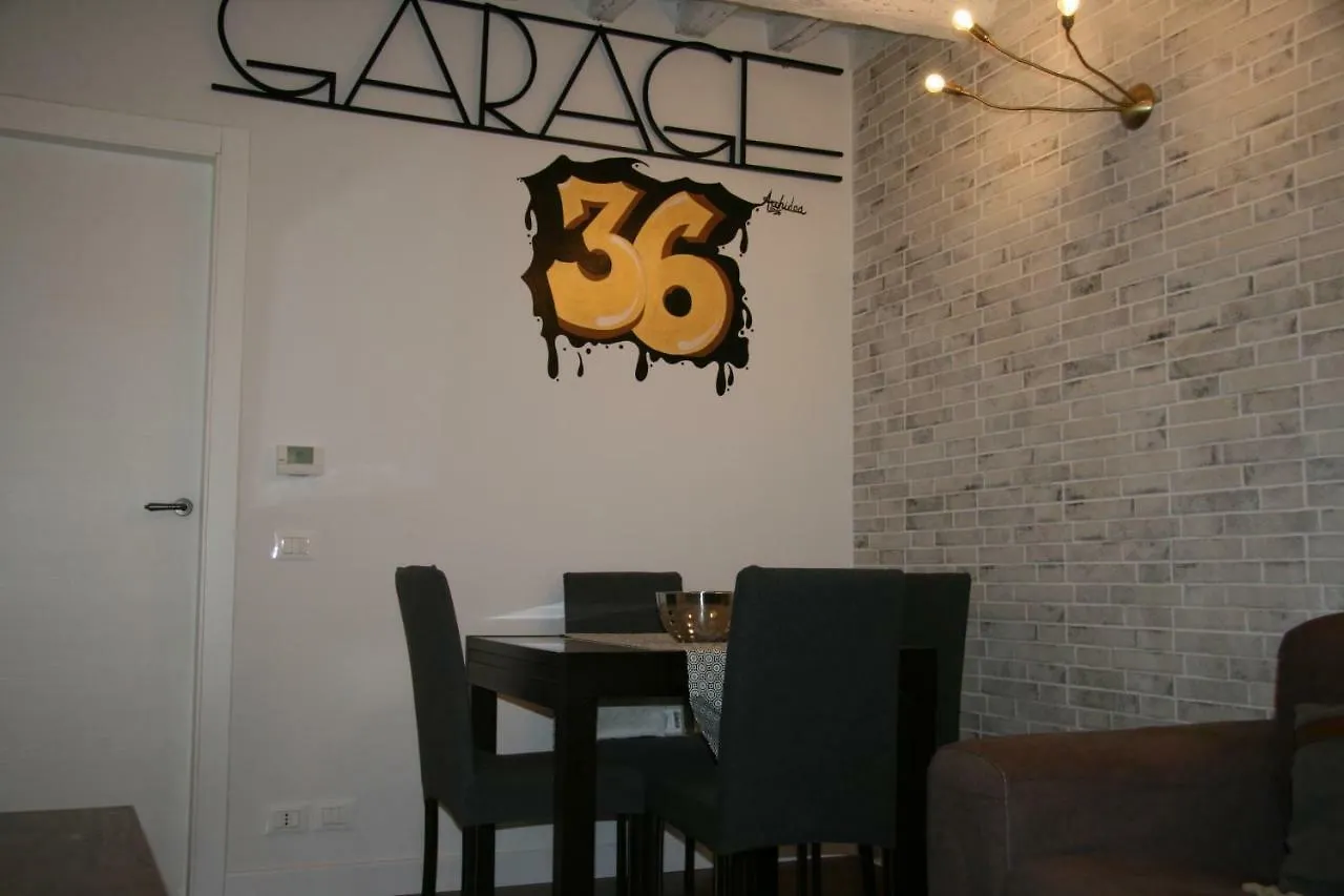 Garage36 Appartement Parma Italië